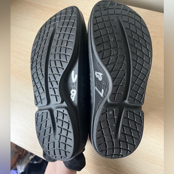 OOFOS OOCLOOG CLOG BLACK 7 - Picture 3 of 9